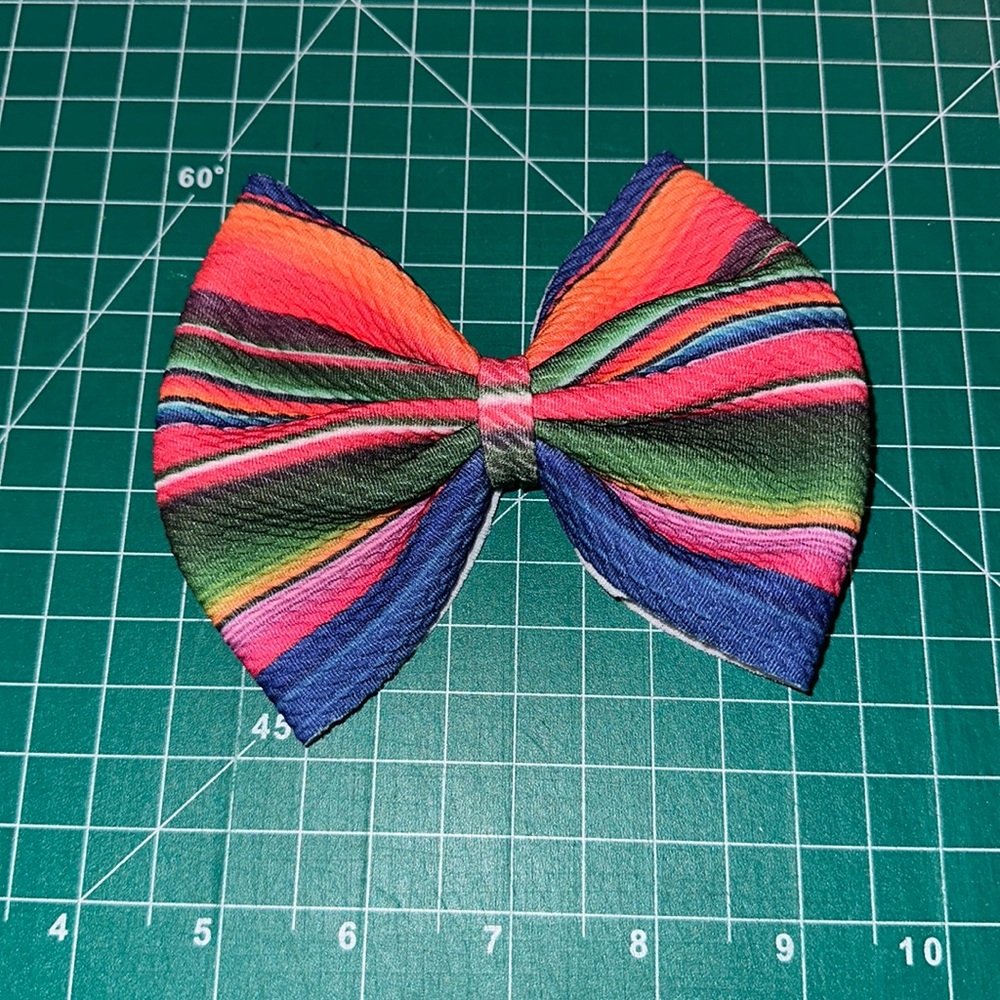 Serape bow
